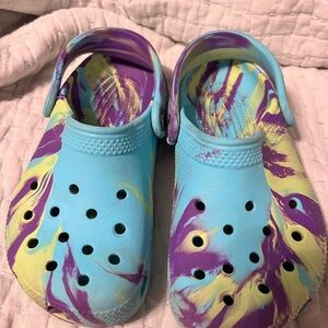 CROCS Kids Water Shoes in Blue and Purple
